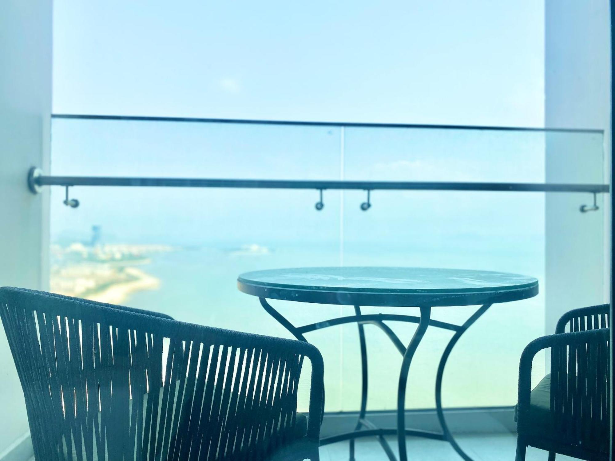 A La Carte Ha Long Apartment By The Beach Экстерьер фото