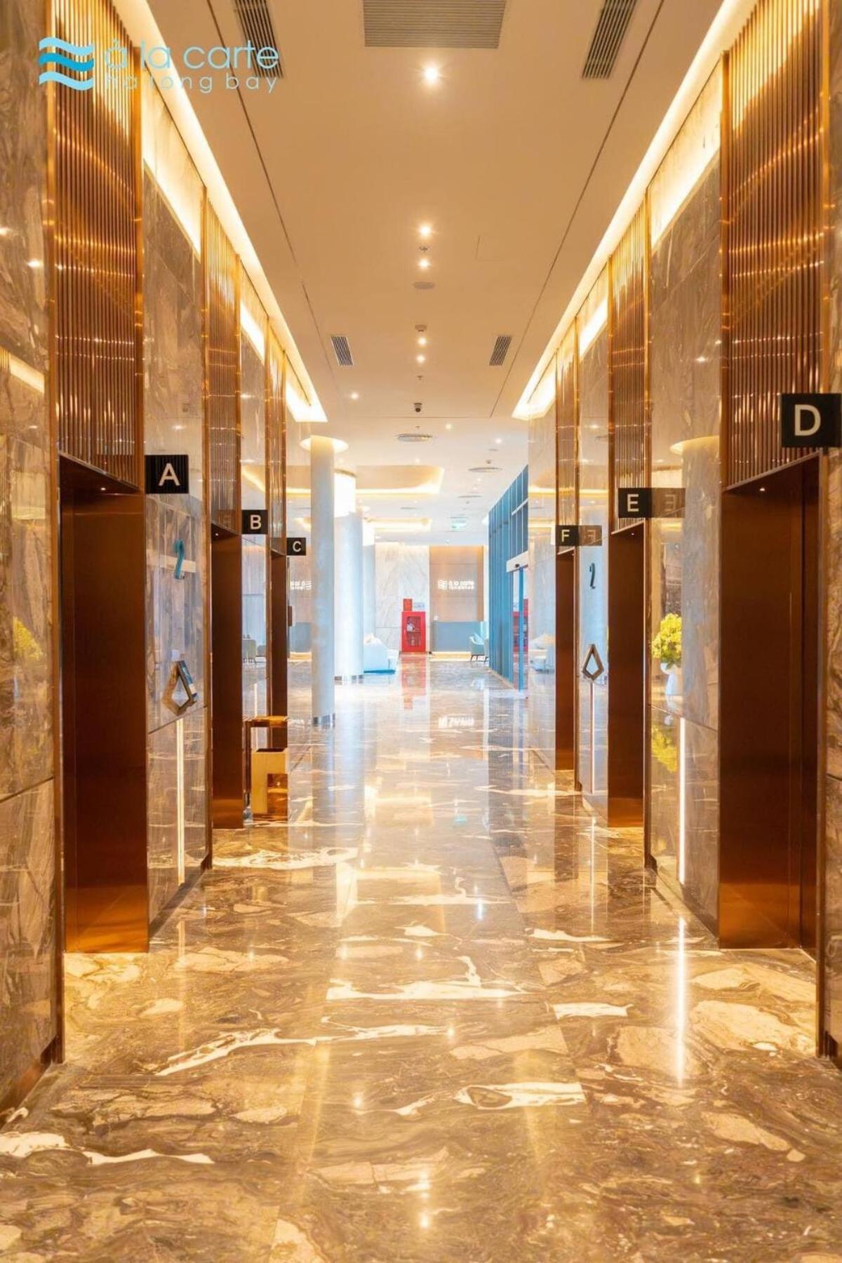 A La Carte Ha Long Apartment By The Beach Экстерьер фото